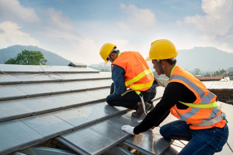 Engineers,Worker,Install,New,Cpac,Roof,roofing,Tools,electric,Drill,Used,On